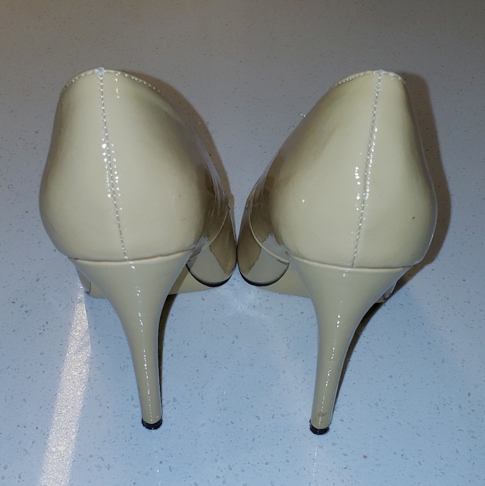 Nude pumps - Picture 3 of 5